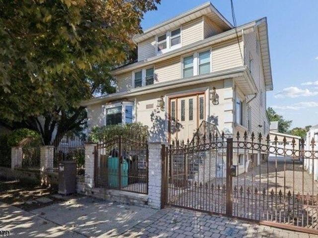 House for sale in Bloomfield, Essex County