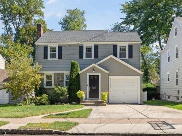 House for sale in Bloomfield, Essex County