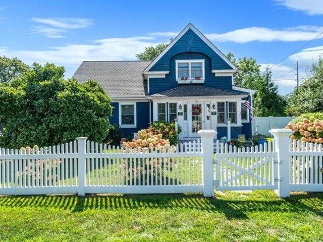House for sale in Centereach, New York