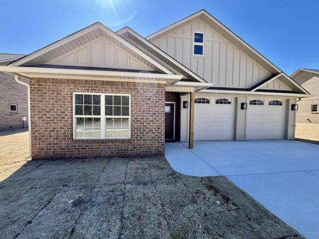House for sale in Boaz, Alabama