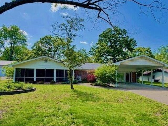 House for sale in Bolivar, Missouri
