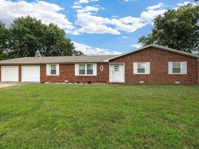 House for sale in Bolivar, Missouri