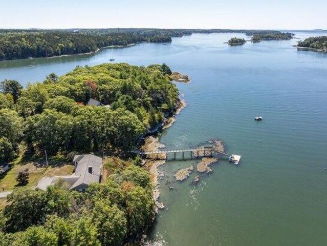 House for sale in Boothbay, Lincoln County