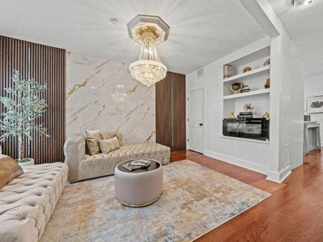 House for sale in Seaport, Boston