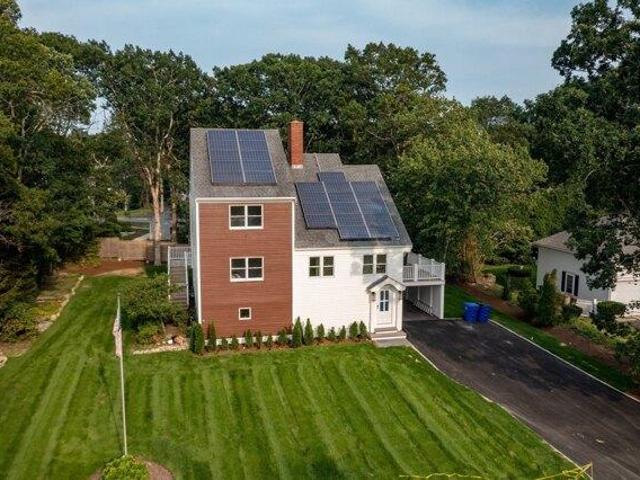 House for sale in Buzzards Bay, Bourne