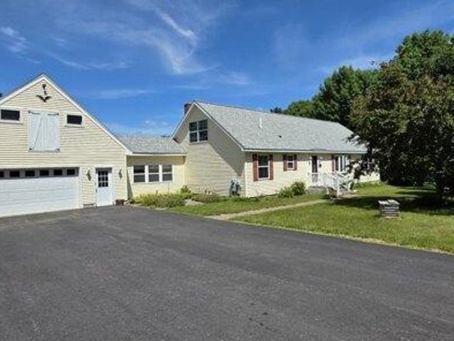 House for sale in Bowdoin, Maine