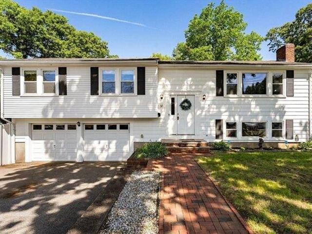 House for sale in Braintree, Massachusetts