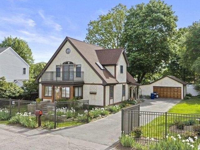 House for sale in Braintree, Massachusetts