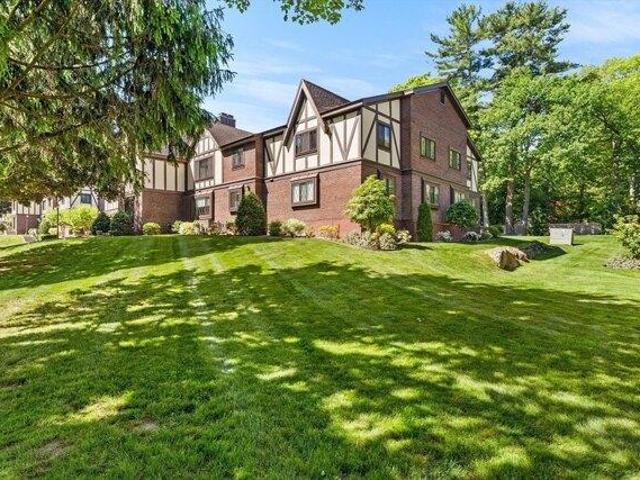 Condo for sale in Braintree, Massachusetts