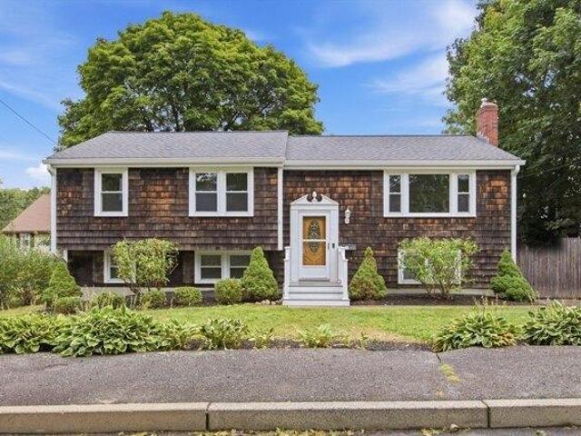 House for sale in Braintree, Massachusetts