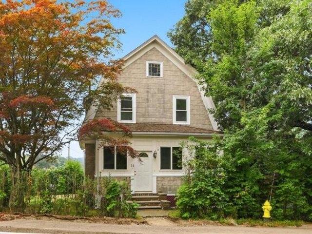 House for sale in Braintree, Massachusetts