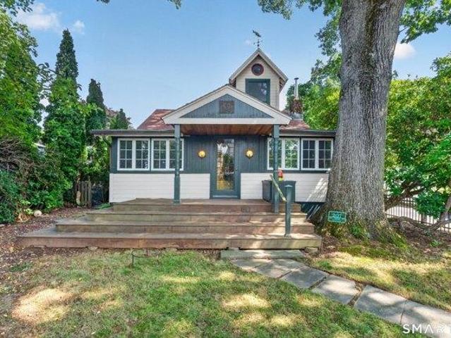 House for sale in Indian Neck, Branford