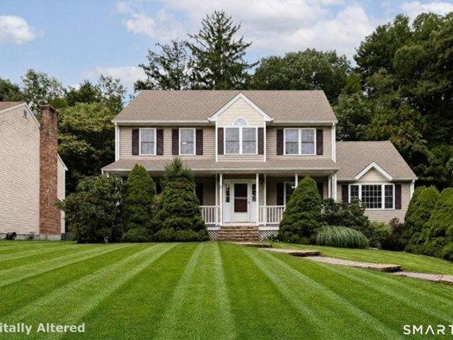 House for sale in Branford Center, Branford