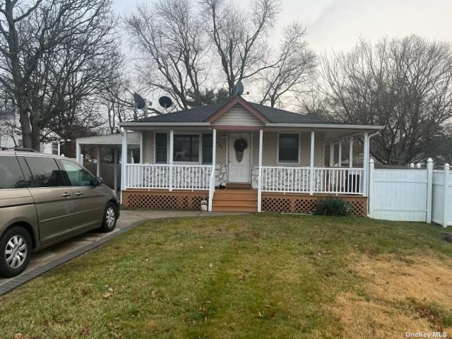 House for sale in Bohemia, New York
