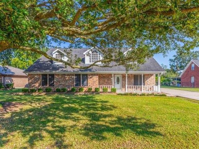 House for sale in Bridge City, Texas
