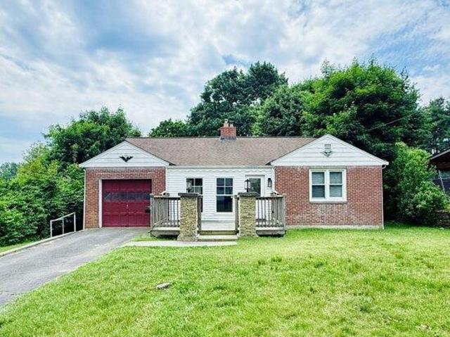 House for sale in Trumbull, Connecticut