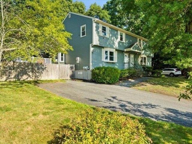 Condo for sale in Bridgewater, Massachusetts