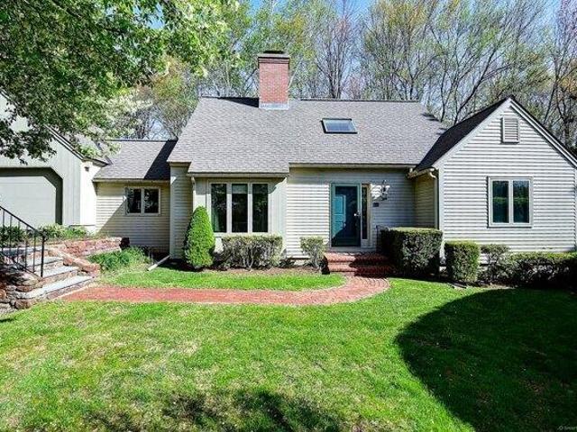 Condo for sale in Bristol