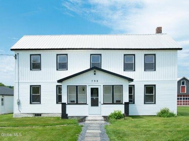 House for sale in Broadalbin