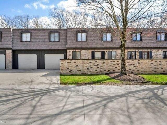 Condo for sale in Broadview Heights
