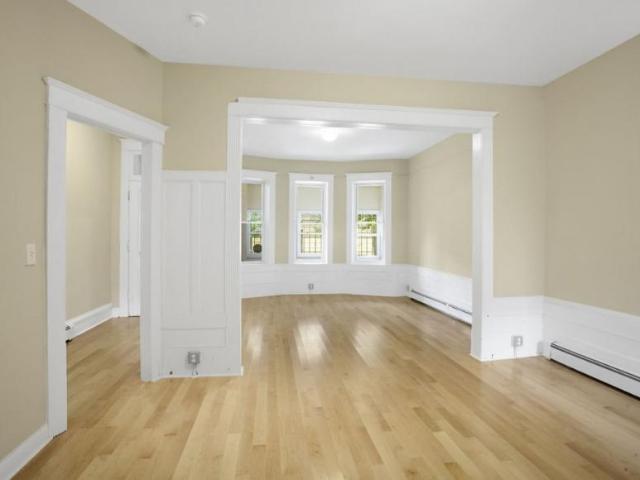 Townhouse for sale in The Bronx, Arverne