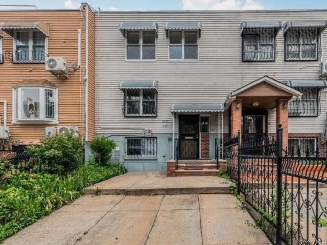 House for sale in The Bronx, Arverne