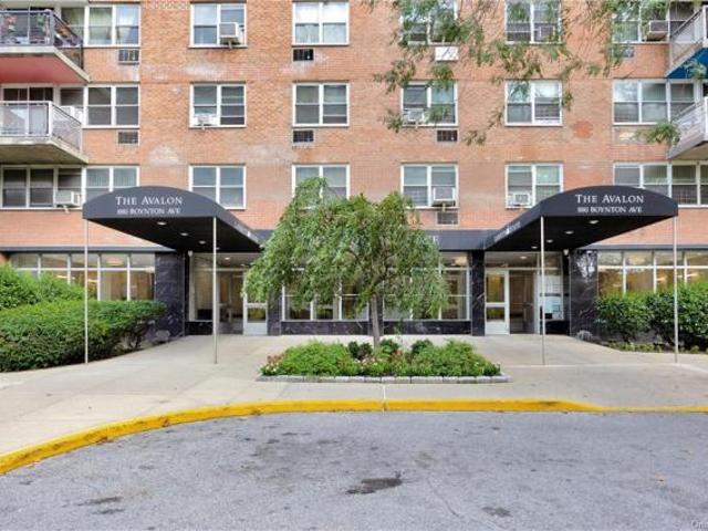 Apartment for sale in The Bronx, Arverne