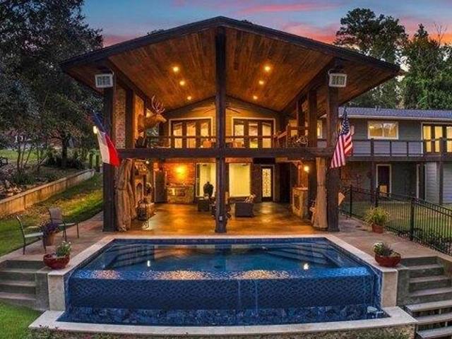 House for sale in Brookeland, Texas