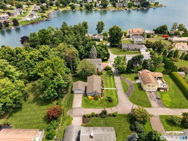 House for sale in Candlewood Orchards, Brookfield