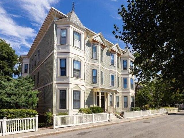 Condo for sale in Brookline Village, Brookline