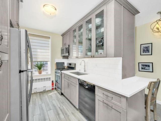 Apartment for sale in Arverne, New York
