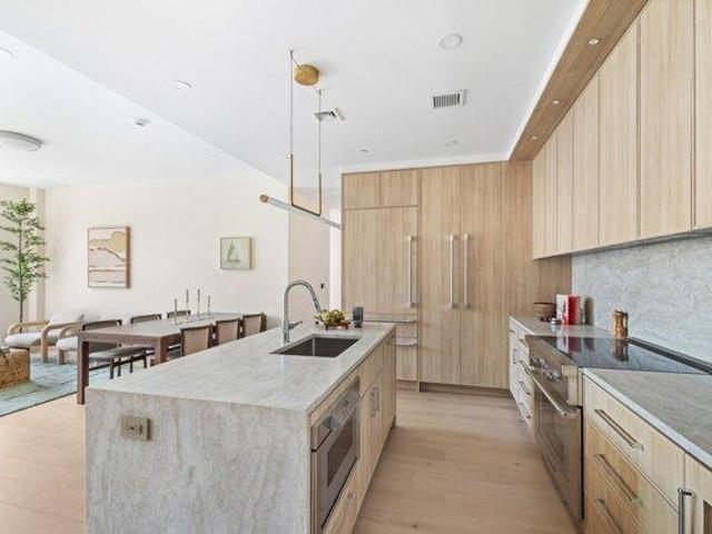 Condo for sale in Arverne, New York