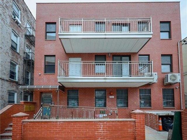 Condo for sale in Arverne, New York
