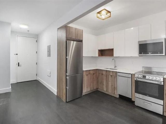 Apartment for rent in Arverne, New York