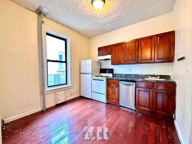 Condo for rent in Arverne, New York