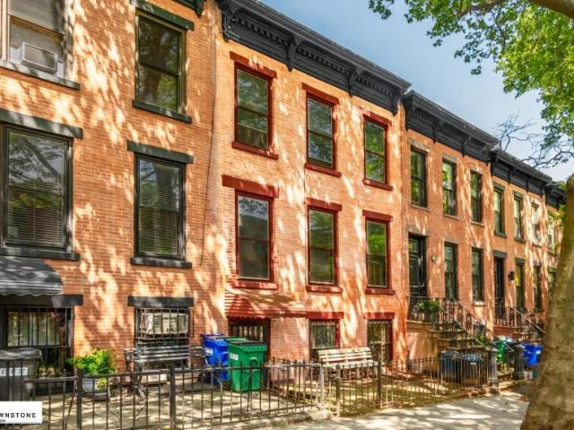 Townhouse for sale in Brooklyn
