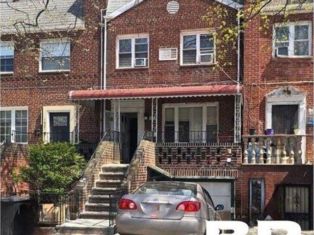 House for sale in Arverne, New York