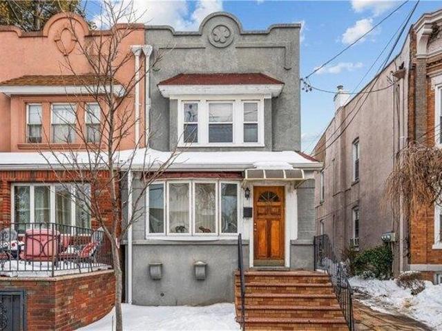 House for sale in Arverne, New York