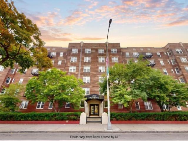 Apartment for sale in Arverne, New York