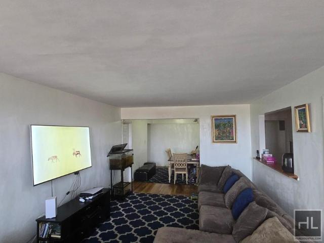 Apartment for sale in Arverne, New York