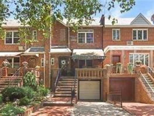 House for sale in Arverne, New York