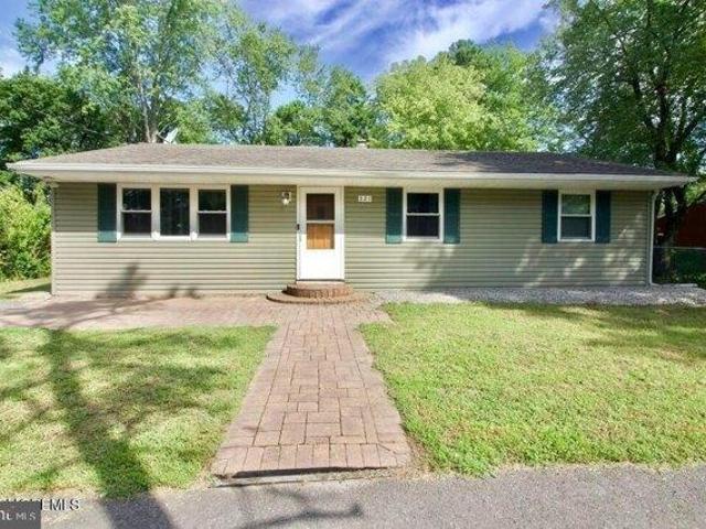 House for sale in Country Lake Estates, Pemberton Township