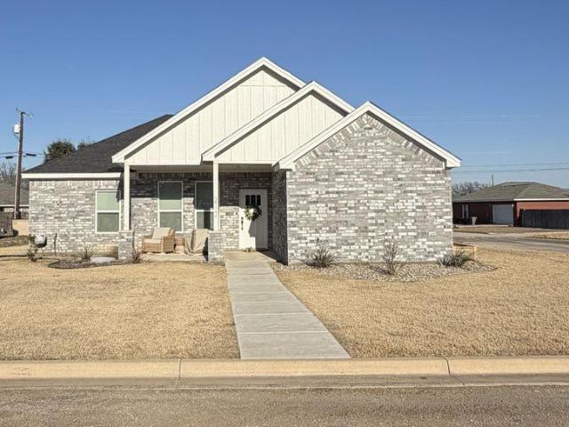 House for sale in Brownwood, Texas