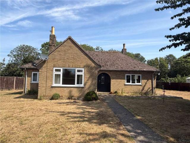 Bungalow for rent in Threekingham, North Kesteven