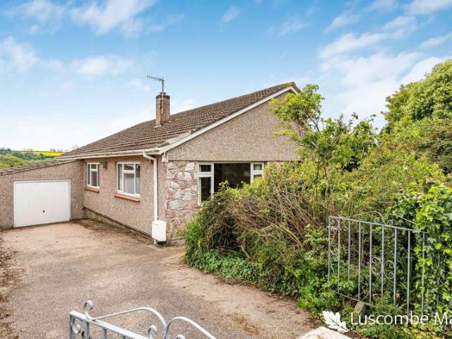 Bungalow for sale in Strode, Devon