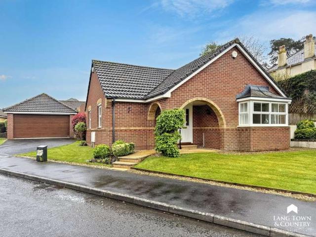 Bungalow for sale in Mount Wise