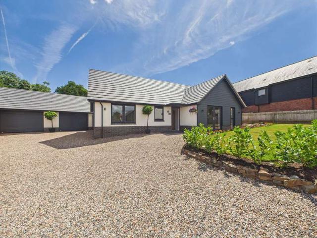 Bungalow for sale in Newton Poppleford and Harpford, Budlake