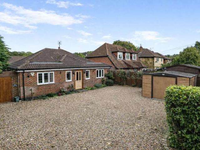Bungalow for sale in Cramhurst, Fole