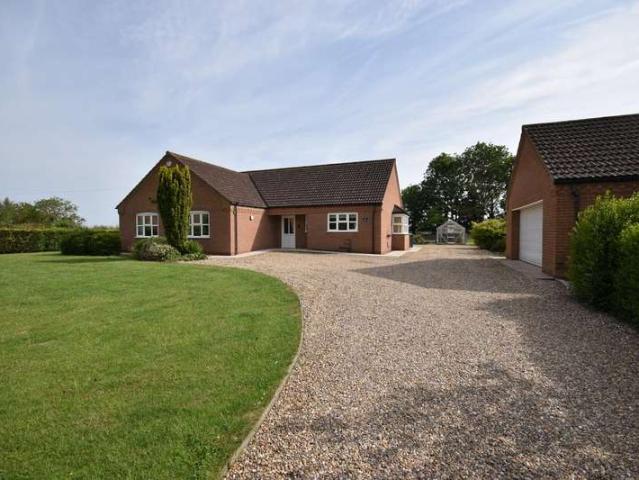 Bungalow for rent in Little Hale, Ashby De La Launde