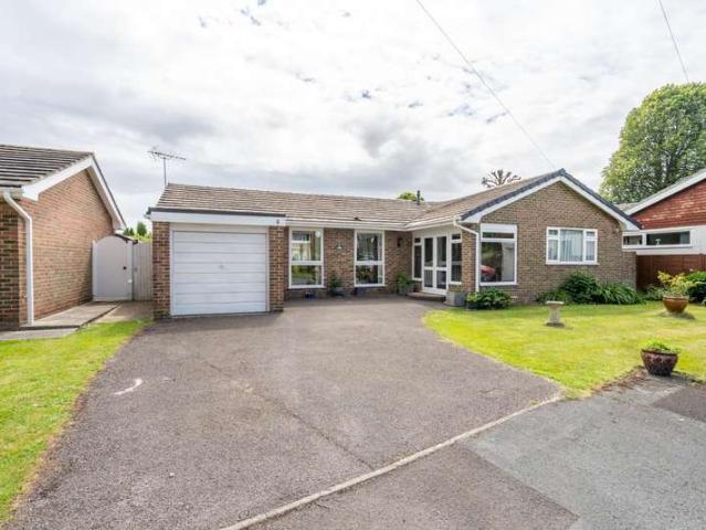 Bungalow for sale in Rose Green, Clapham